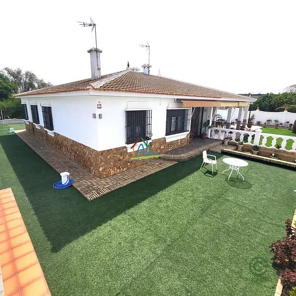 Casa de 0,05 ha en venta en Matalascanas, Huelva