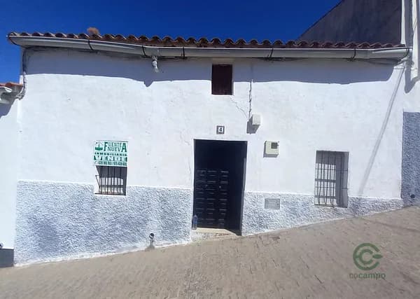 Casa de 0,0103 ha en venta en Segura de leon, Badajoz