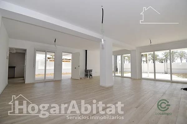 Casa de 0,045 ha en venta en Benicassim, Castellon