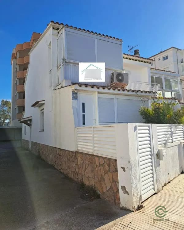 Casa de 0,009 ha en venta en Roses, Girona