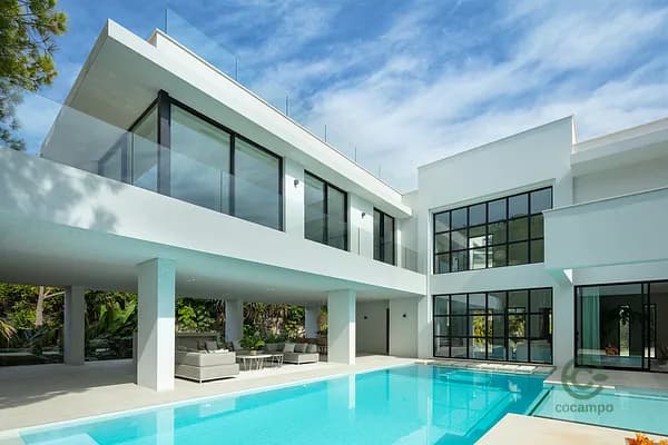 Casa de 0,143 ha en venta en Marbella, Malaga
