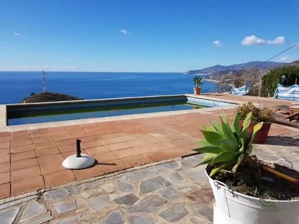 Rustic property of 0,5 ha for sale in Granada