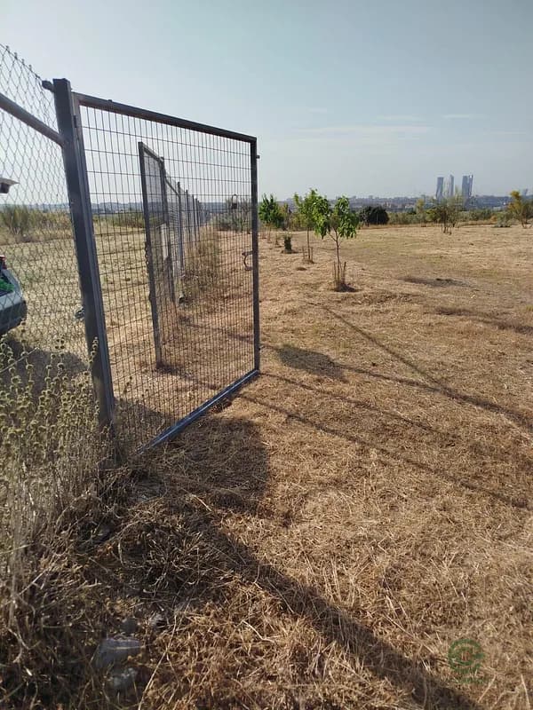 Finca rústica de 0,77 ha en alquiler en Madrid