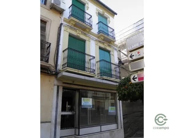 Casa de 0,015 ha en venta en Loja, Granada