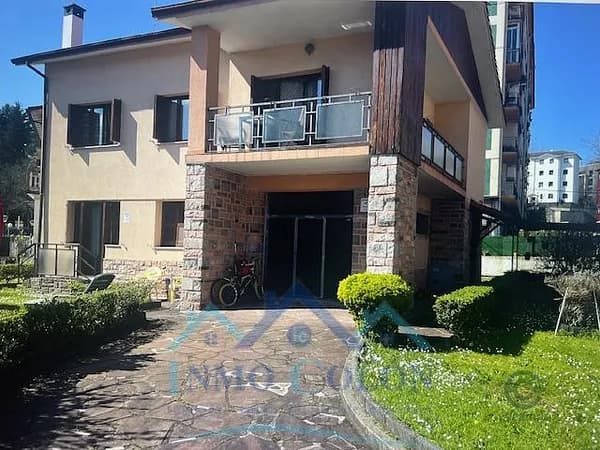 Casa de 0,07 ha en venta en Irun, Guipúzcoa