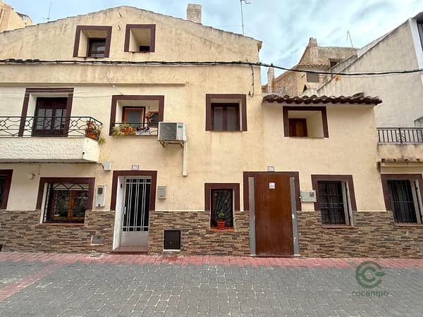 Casa de 0,0134 ha en venta en Bullas, Murcia