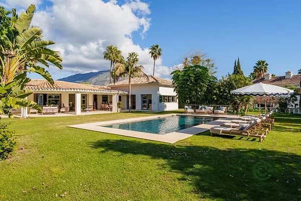 House of 0,3062 ha for sale in Malaga