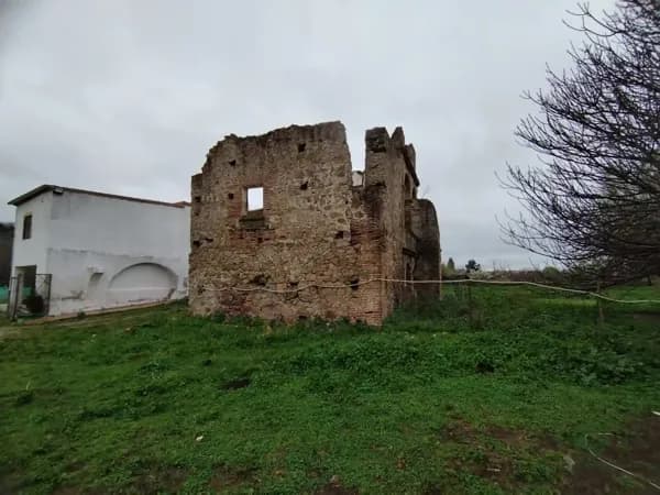Finca rústica de 2,84 ha en venta en Cáceres