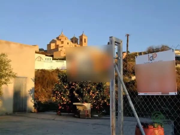 Spot image