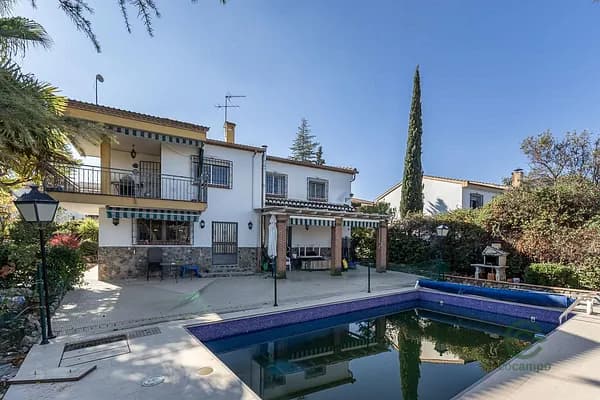 Casa de 0,071 ha en venta en Gojar, Granada