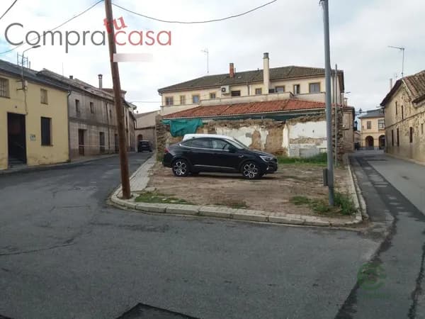 Terreno urbano de 0,014 ha en venta en Bernardos, Segovia