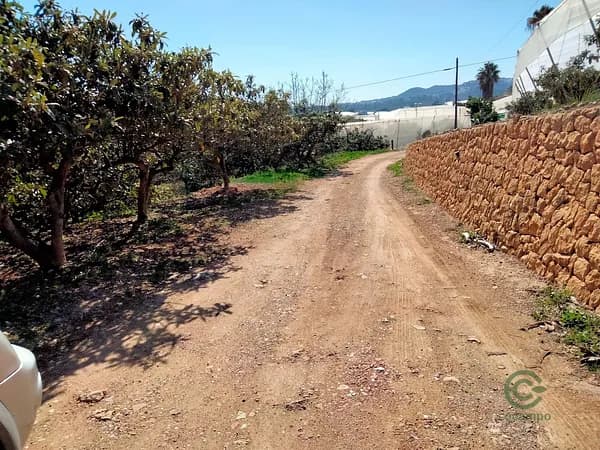 Finca rústica de 0,33 ha en venta en Torrelavega, Cantabria