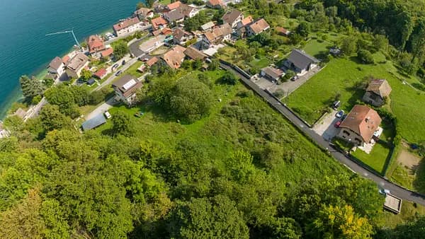 Terrain urbain de 0,28 ha pour vente à Auvergne-rhône-alpes