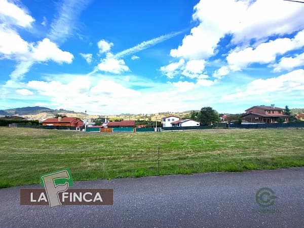 Terreno urbano de 0,1001 ha en venta en Llanera, Asturias