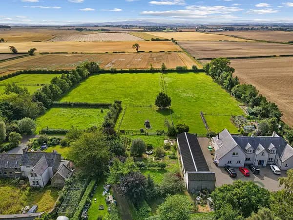 Rustic property of 0,1 ha for sale in Scottish borders