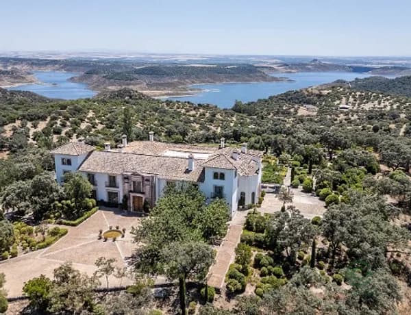 Finca rústica de 800 ha en venta en Córdoba