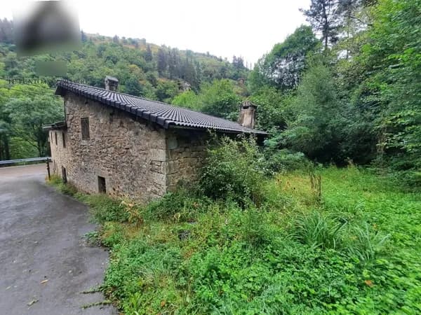 Finca rústica de 0,0516 ha en venta en San pedro del romeral, Cantabria