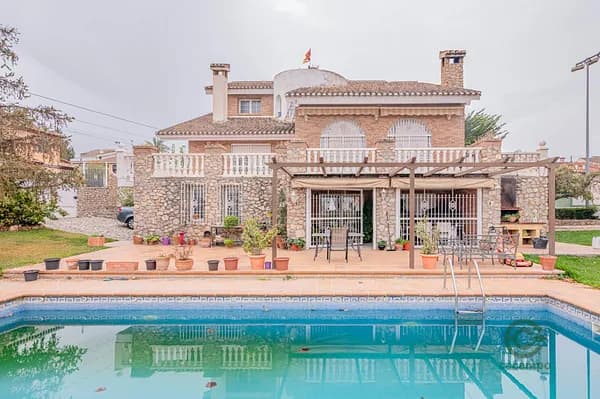 Casa de 0,1731 ha en venta en La zubia, Granada