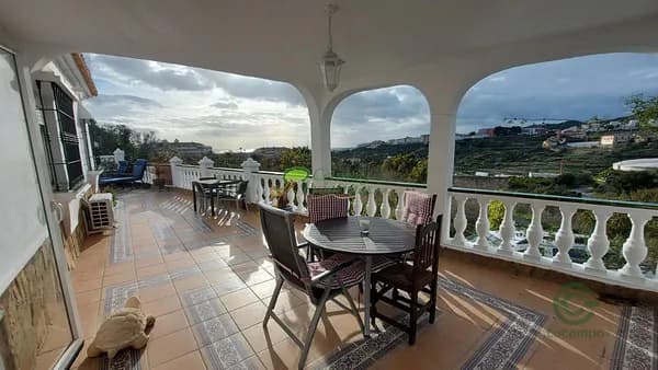 Finca de recreo de 0,0085 ha en alquiler en Torrox, Malaga