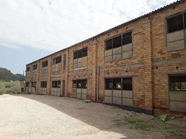 Finca agrícola de 0,16 ha en venta en Alfara de carles, Tarragona