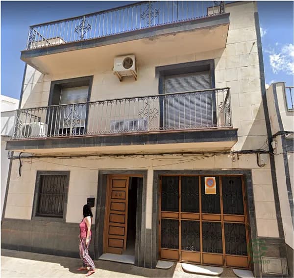 Casa de 0,019 ha en venta en Dos hermanas, Sevilla