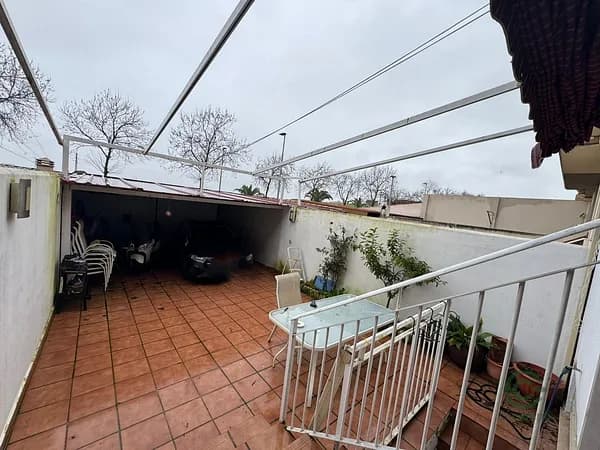 Casa de 0,0192 ha en venta en Badajoz, Badajoz