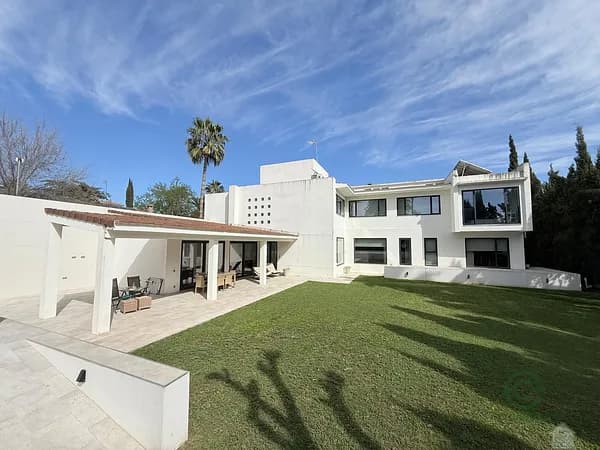 Casa de 0,1323 ha en venta en Dos hermanas, Sevilla