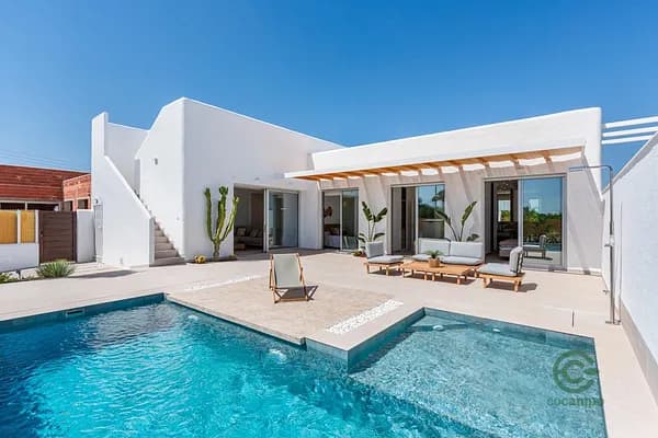 Casa de 0,0275 ha en venta en Los montesinos, Alicante