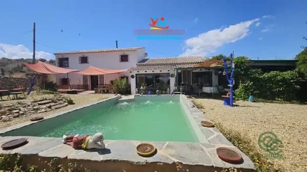 Finca rústica de 0,21 ha en venta en Cullar, Granada