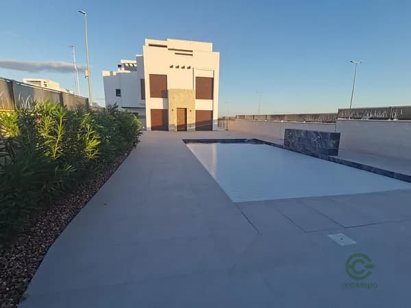 Casa de 0,0206 ha en venta en Los montesinos, Alicante