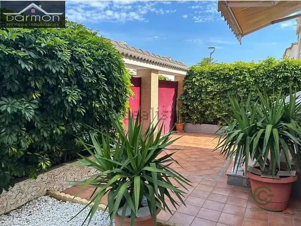 Casa de 0,0425 ha en venta en Gandia, Valencia