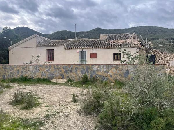 Finca rústica de 28 ha en venta en Murcia