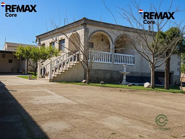 Casa de 0,5 ha en venta en Badajoz, Badajoz
