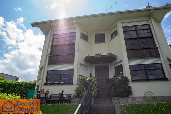 Casa de 0,0482 ha en venta en Oleiros, A coruña