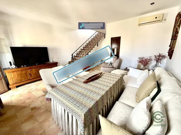 Casa de 0,025 ha en venta en Dos hermanas, Sevilla