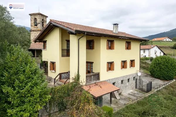 Casa de 0,0976 ha en venta en Aramaio, Alava