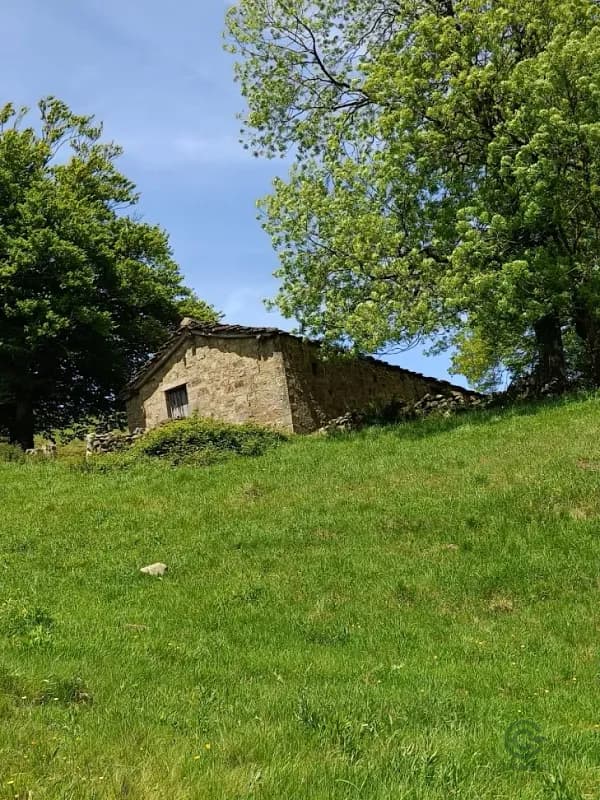 Finca rústica de 2,75 ha en venta en Cantabria
