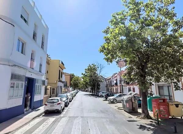 Casa de 0,0122 ha en venta en Algeciras, Cadiz