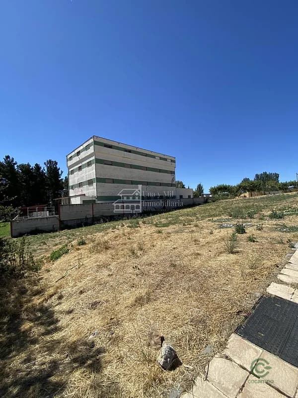 Terreno urbano de 0,0525 ha en venta en Guijuelo, Salamanca