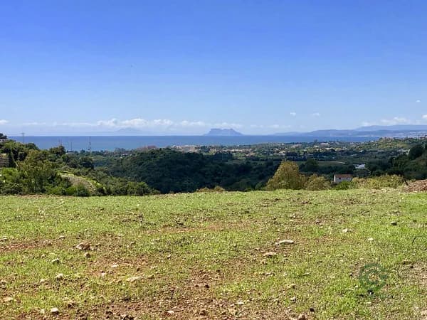 Terreno urbano de 0,2957 ha en venta en Estepona, Malaga