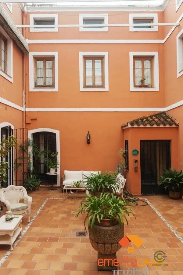 Casa de 0,17 ha en venta en Mérida, Badajoz