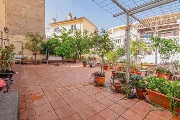 Casa de 0,0225 ha en venta en Ogijares, Granada