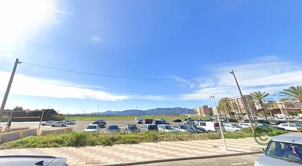 Terreno urbano de 0,14 ha en venta en Cullera, Valencia