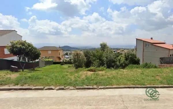 Terreno urbano de 0,1024 ha en venta en Bigues i riells, Barcelona