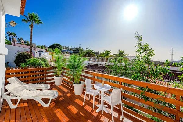 Casa de 0,025 ha en venta en Arona, Sta.cruz tener.