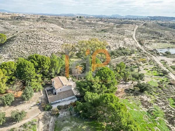 Finca agrícola de 14,9 ha en venta en Partaloa, Almeria