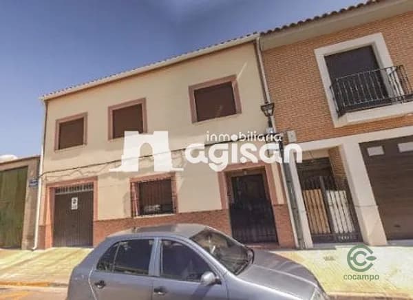Casa de 0,0154 ha en venta en Miguelturra, Ciudad real