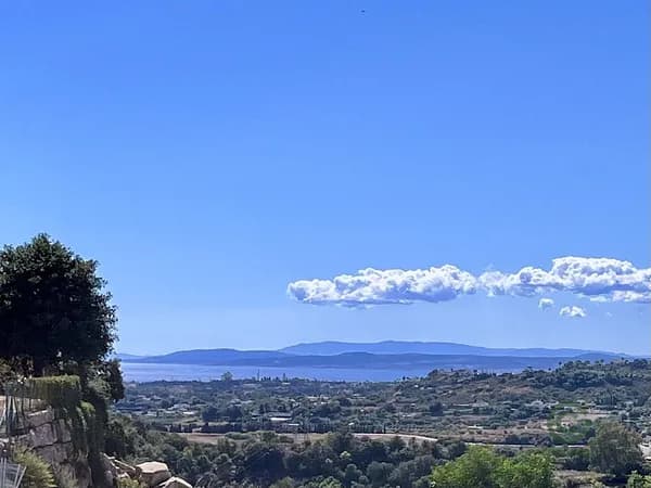 Terreno urbano de 0,2537 ha en venta en Estepona, Malaga